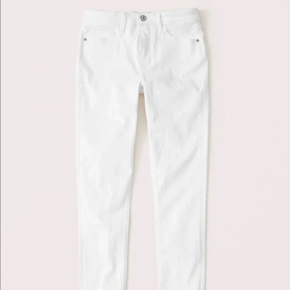 ABERCROMBIE & FITCH•JEANS